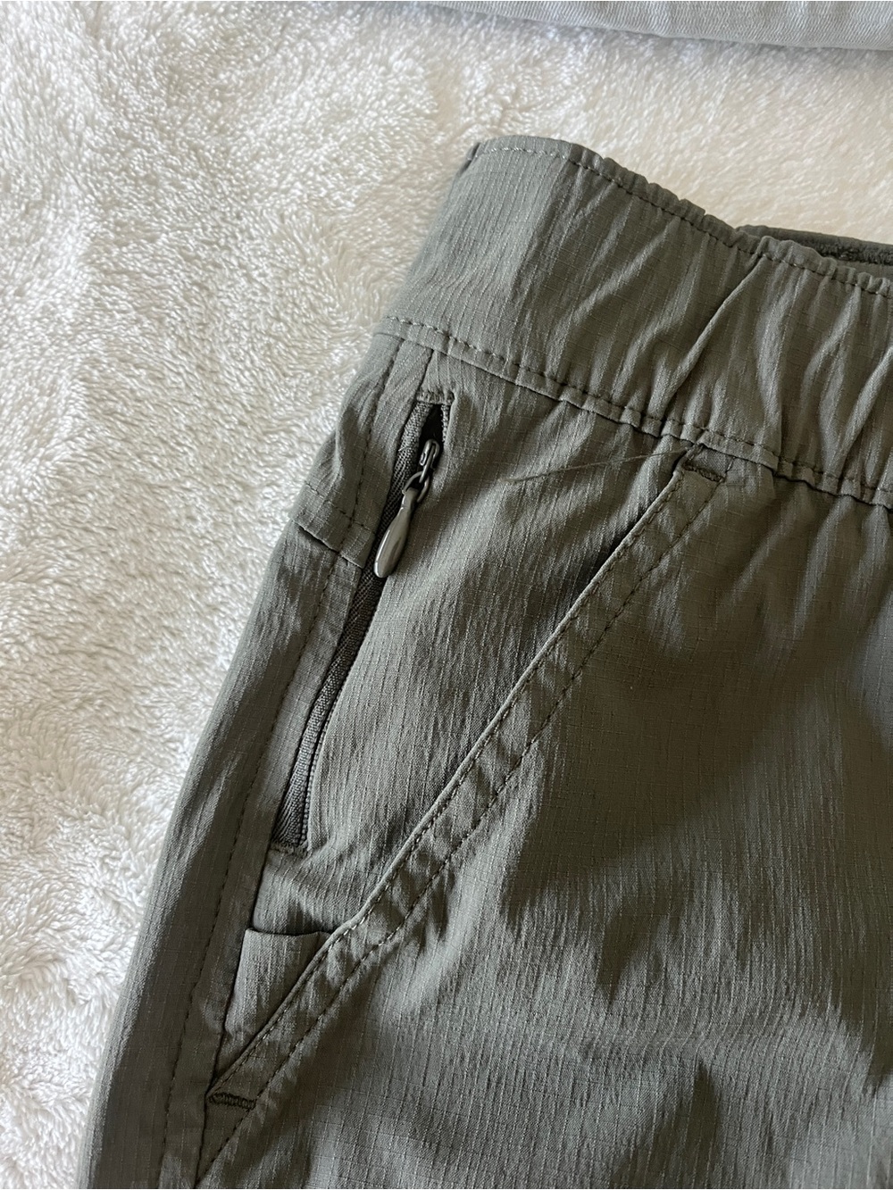 Eddie Bauer Hiking Shorts and Tee - Picture 9 of 9